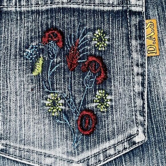 Yuanhui Women's Jeans Size 29‎ Blue Embellished Embroidered Whisker Bootcut - Picture 8 of 11